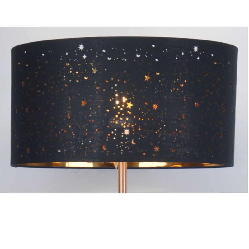 Lampa podłogowa z abażurem z lamówki z czarnego materiału