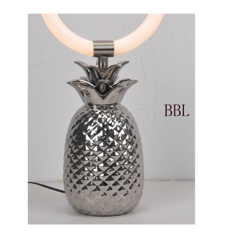 lampa LED stołowa z ceramiczną lamp ą ananasową i pierścieniem akrylowym