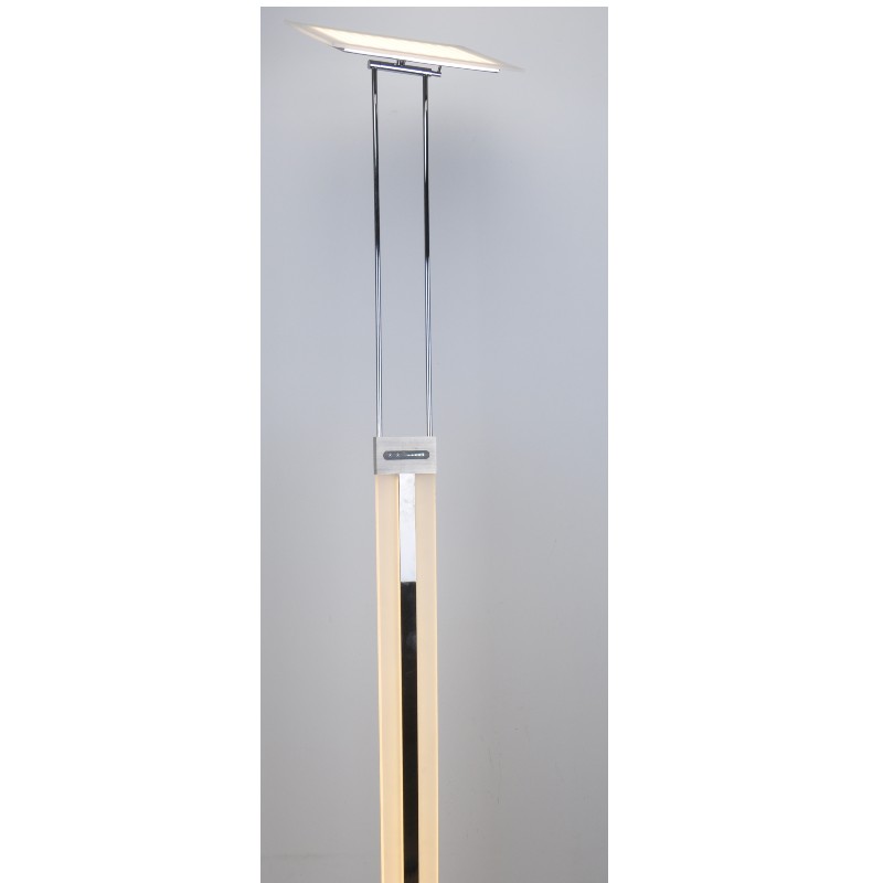 LED lampa podłogowa z przyciemniaczem dotykowym na obudowie światła