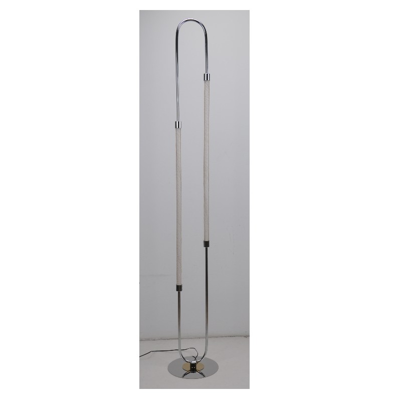 LED lampa podłogowa z owalną obudową lampy i rurką akrylową